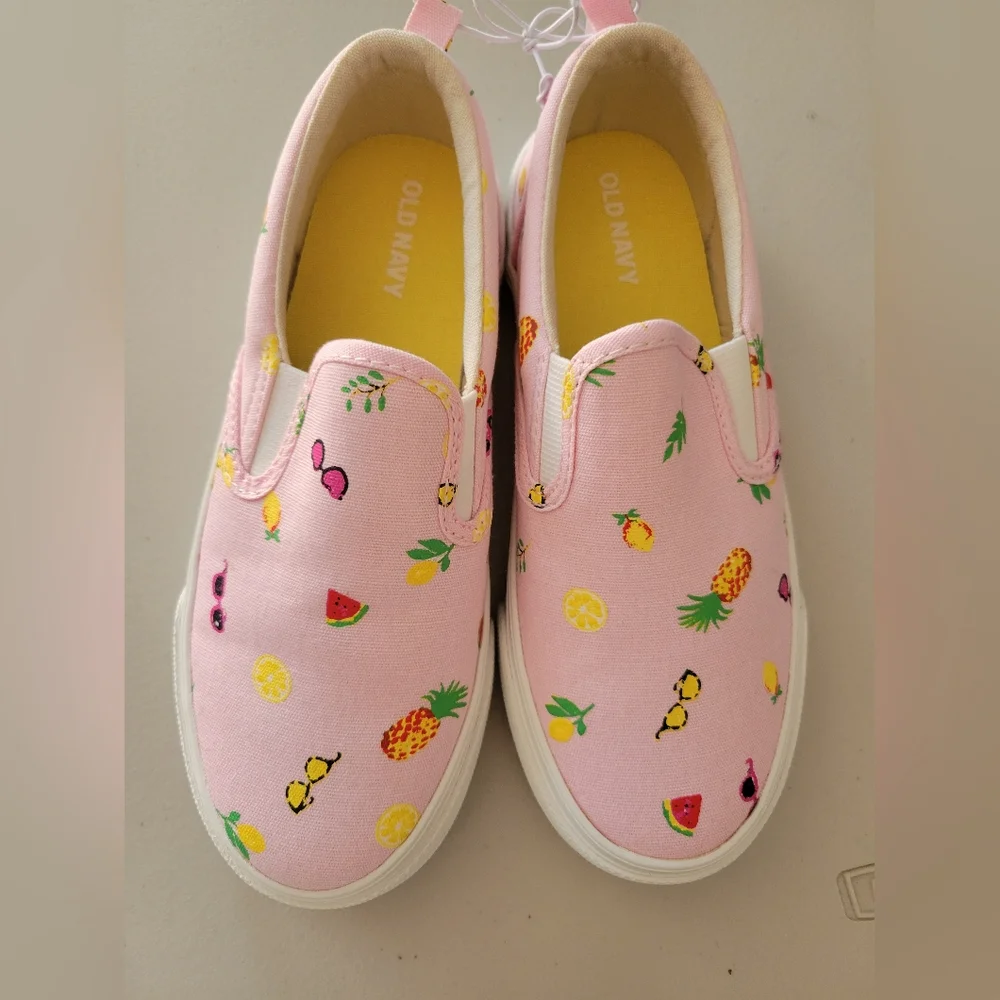 NWT Canvas Slip On Sneakers  Girls 1Y (Little Girl)  Old Navy